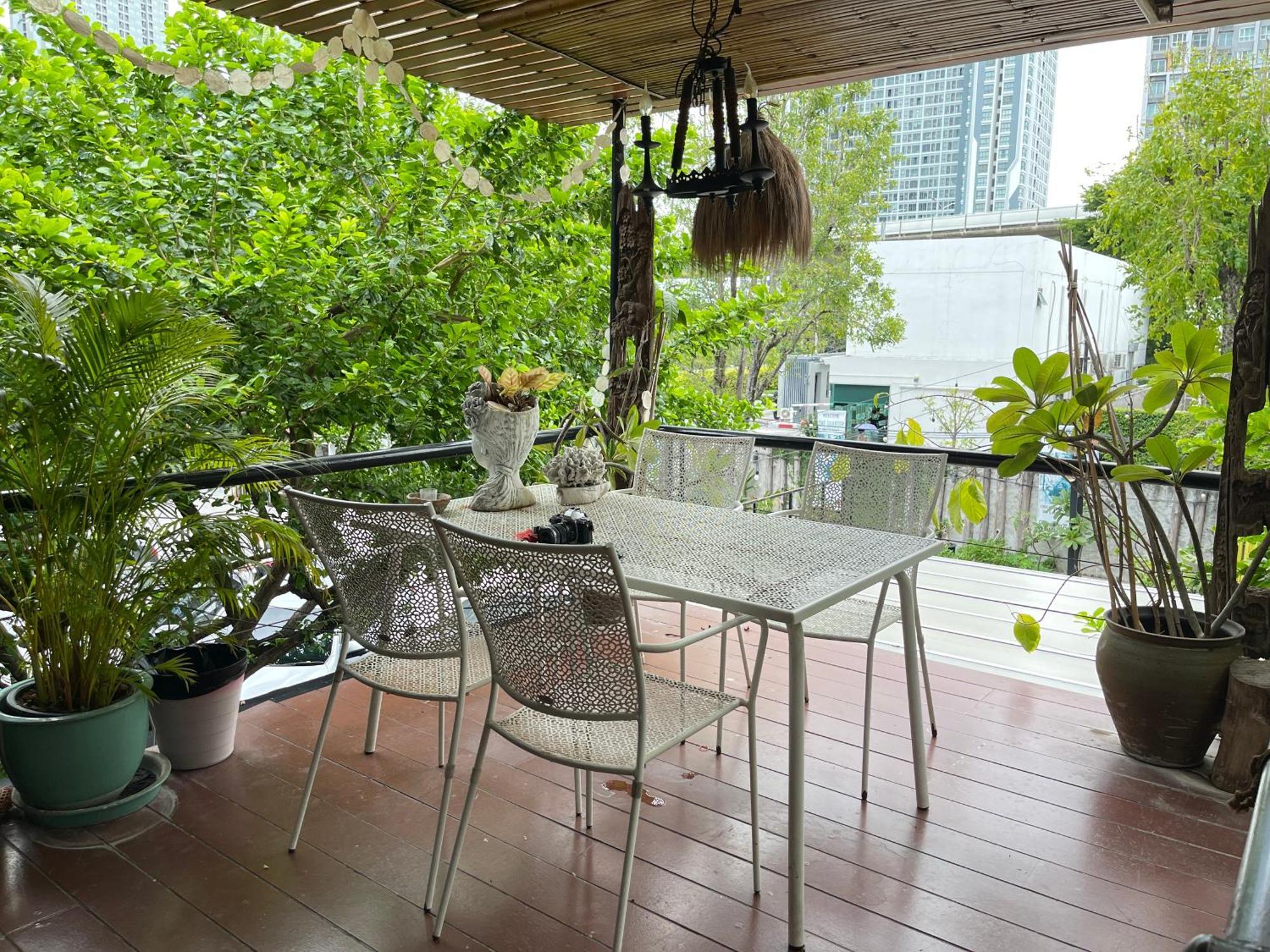 The Quarter Wutthakat Daire Bangkok Dış mekan fotoğraf