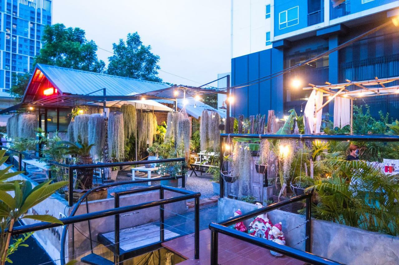 The Quarter Wutthakat Daire Bangkok Dış mekan fotoğraf